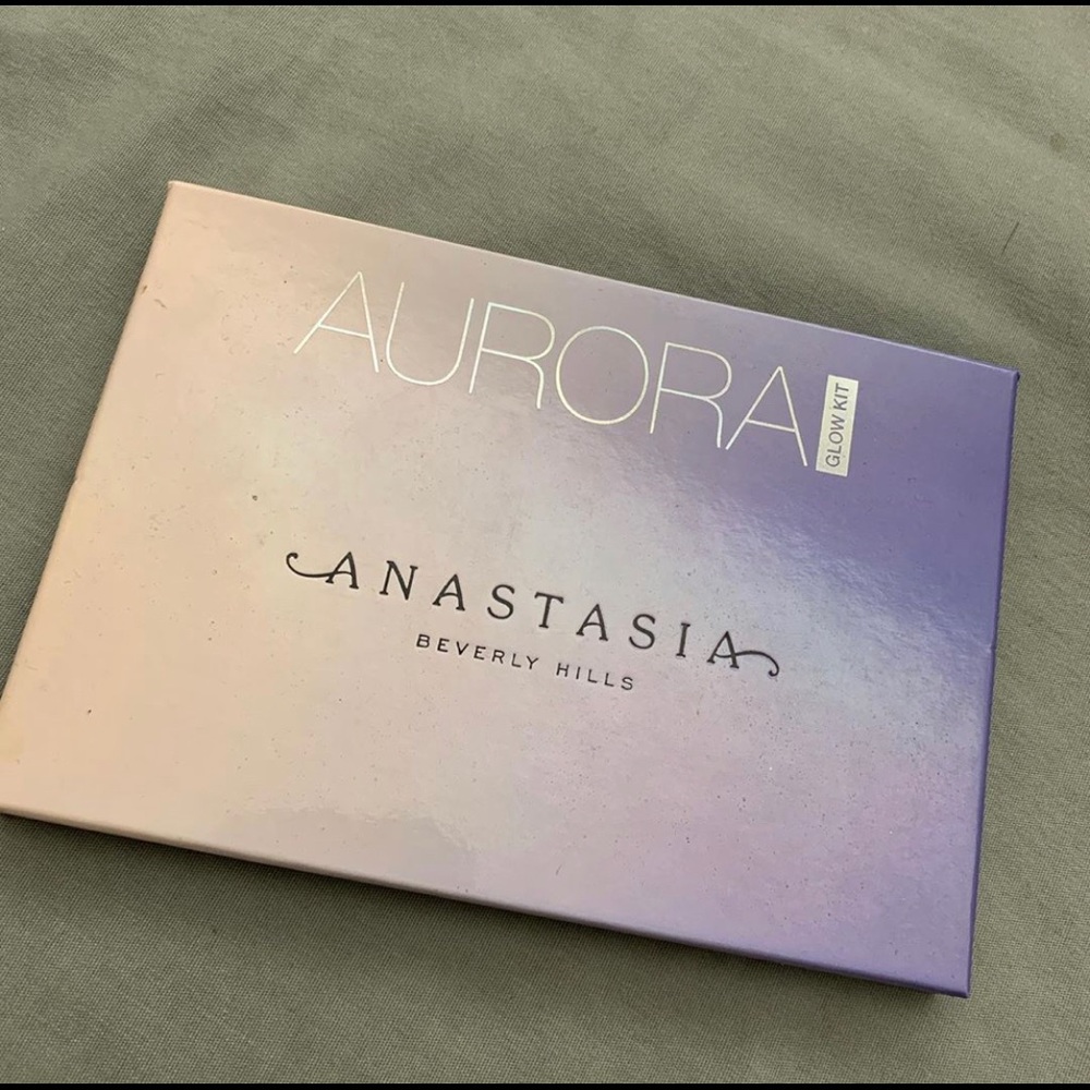 Aurora glowkit Anastasia Beverly Hills